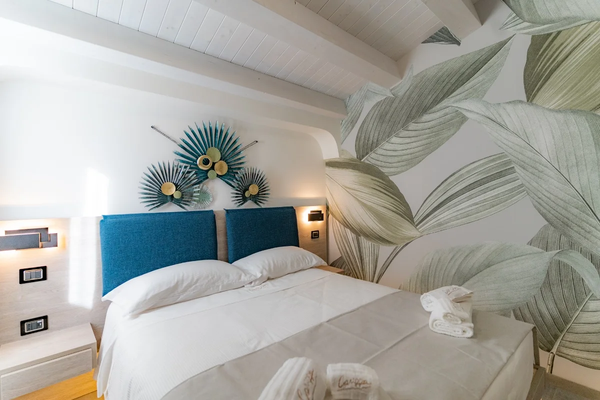 Jungle Room 5