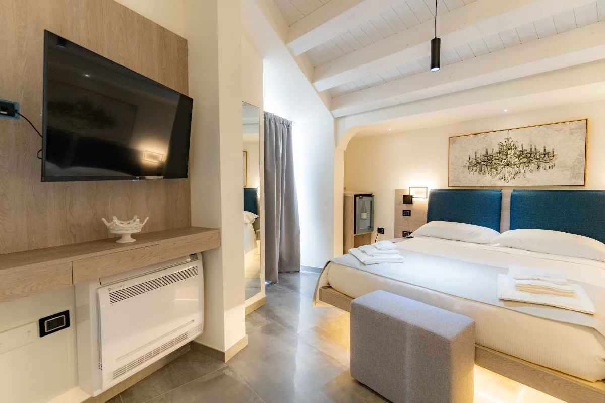 Queen Room 1